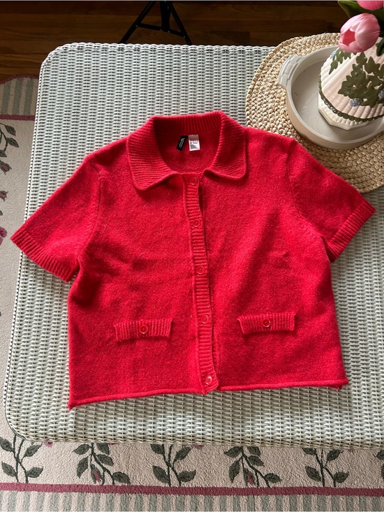 H&M Tops - H&M Red Short-Sleeve Buttoned Knit Cardigan